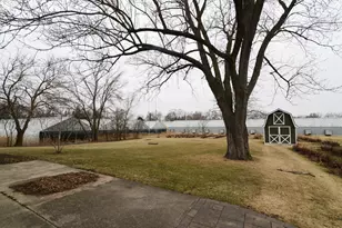 1070 Center Dr, South Elgin, IL 60177 - Photo 32