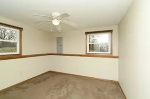 1070 Center Dr, South Elgin, IL 60177 - Photo 26