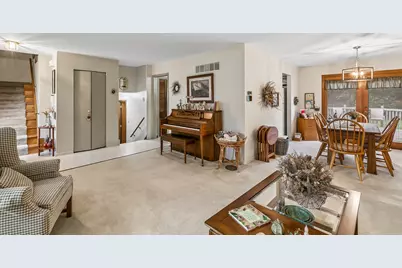 18113 Los Angeles Avenue, Homewood, IL 60430 - Photo 4