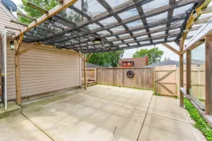8728 S Rockwell Ave, Evergreen Park, IL 60805 - Photo 22