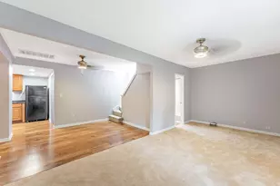 8728 S Rockwell Ave, Evergreen Park, IL 60805 - Photo 4