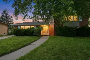 15342 Dobson Ave, South Holland, IL 60473 - Photo 1