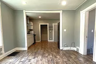 900 Spruce St, Aurora, IL 60506 - Photo 4