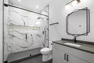 1331 W Taylor St, Chicago, IL 60607 - Photo 12