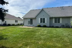 505 S Division St, Peotone, IL 60468 - Photo 12