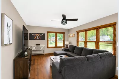 2302 Manor Lane, McHenry, IL 60051 - Photo 4