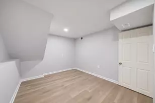 6833 S Merrill Ave, Chicago, IL 60649 - Photo 10