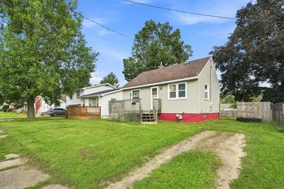 1306 13th Avenue, Sterling, IL 60181 - Photo 2