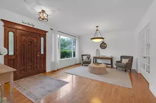 106 N Kenilworth Ave, Mount Prospect, IL 60056 - Photo 2