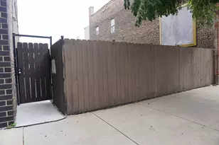 2518 W 59th St, Chicago, IL 60629 - Photo 2