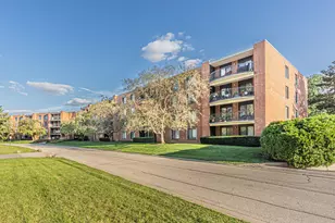 1415 E Central Rd, Arlington Heights, IL 60005 - Photo 2