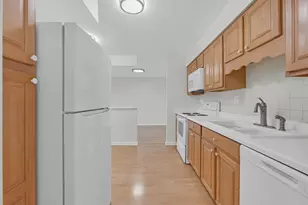 1415 E Central Rd, Arlington Heights, IL 60005 - Photo 8