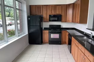 755 Diamond Lake Rd, Mundelein, IL 60060 - Photo 2
