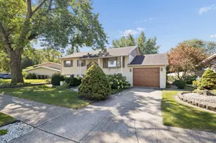 21 Pawnee Dr, Thornton, IL 60476 - Photo 2