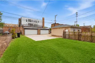 8125 S Evans Ave, Chicago, IL 60619 - Photo 14