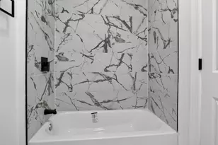 712 W Marquette Rd, Chicago, IL 60621 - Photo 14
