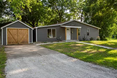 117 Clark Street, Chenoa, IL 61726 - Photo 1