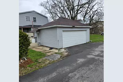 1949 Burr Oak Avenue, Blue Island, IL 60406 - Photo 2