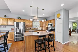 773 Providence Ln, Crystal Lake, IL 60012 - Photo 10
