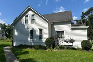 438 Ada St, Cary, IL 60013 - Photo 2