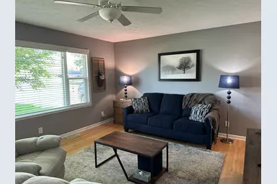 205 Sherwood Lane, Lena, IL 61048 - Photo 8