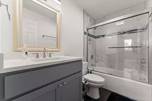 2000 St Regis Dr, Lombard, IL 60148 - Photo 18