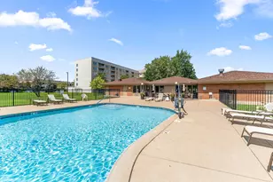2000 St Regis Dr, Lombard, IL 60148 - Photo 4