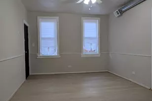 4445 W Carroll Ave, Chicago, IL 60624 - Photo 2