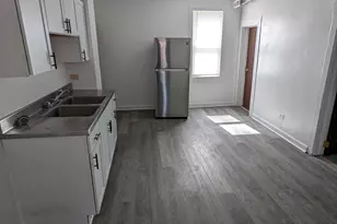 4445 W Carroll Ave, Chicago, IL 60624 - Photo 12