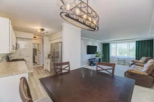 1475 Rebecca Dr, Hoffman Estates, IL 60169 - Photo 12
