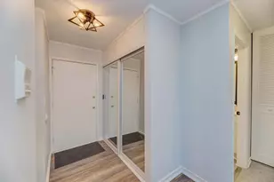 1475 Rebecca Dr, Hoffman Estates, IL 60169 - Photo 6