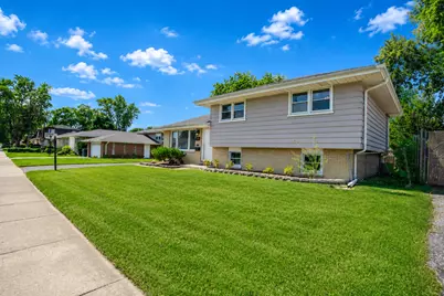 10808 S Rutherford Avenue, Worth, IL 60482 - Photo 2