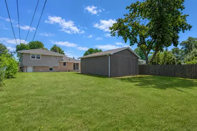 10808 S Rutherford Avenue, Worth, IL 60482 - Photo 4