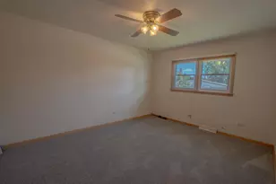 10808 S Rutherford Ave, Worth, IL 60482 - Photo 12
