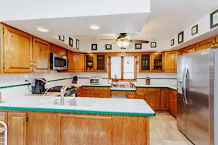 7022 Birchwood Ave, Niles, IL 60714 - Photo 24
