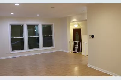 9259 Hamlin Avenue, Des Plaines, IL 60016 - Photo 14