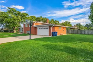 1241 Fargo Ave, Des Plaines, IL 60018 - Photo 2