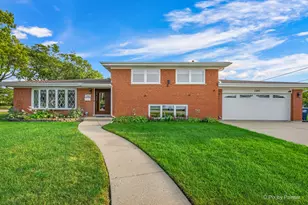 1241 Fargo Ave, Des Plaines, IL 60018 - Photo 1