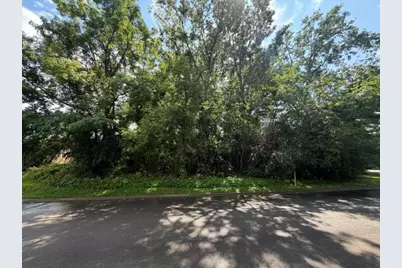 902 Atkinson Road, Lake Bluff, IL 60044 - Photo 2