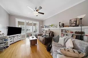 4442 N Sacramento Ave, Chicago, IL 60625 - Photo 2