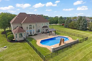 5320 Goldenrod Dr, Oswego, IL 60543 - Photo 2