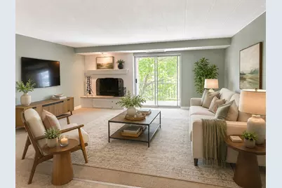 110 W Butterfield Road #402S, Elmhurst, IL 60126 - Photo 4