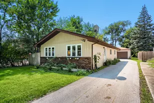344 N Princeton Ave, Villa Park, IL 60181 - Photo 2