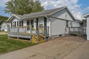 1606 Bonnie Ave, Dixon, IL 61021 - Photo 1