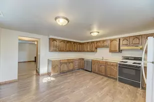 22812 Wentworth Ave, Steger, IL 60475 - Photo 32