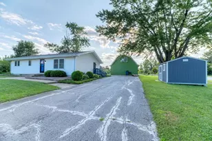 22812 Wentworth Ave, Steger, IL 60475 - Photo 4