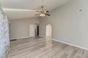 22812 Wentworth Ave, Steger, IL 60475 - Photo 8