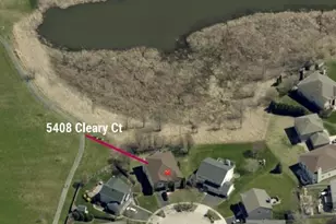 5408 Cleary Ct, Carpentersville, IL 60110 - Photo 2