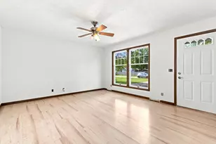 335-337 W 1st St, Braidwood, IL 60408 - Photo 2