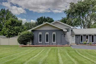 27W719 Sycamore St, West Chicago, IL 60185 - Photo 30